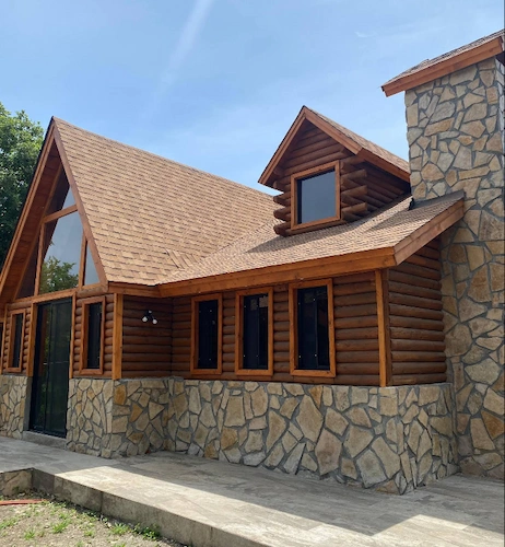 cabaña madera con piedra cordoba